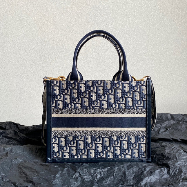 MINI BOOK TOTE 26 BLUE OBLIQUE EMBROIDERY