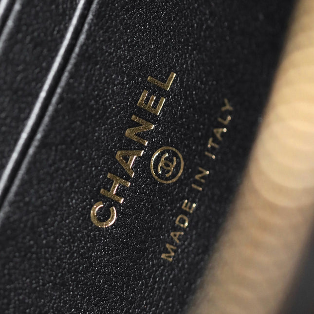 CHANEL 25S VANITY BAG 17 CM IN BLACK LAMBSKIN WITH PEARL STRAP