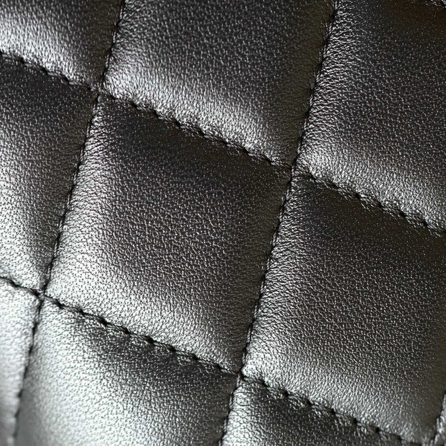 CHANEL 25S VANITY BAG 17 CM IN BLACK LAMBSKIN WITH PEARL STRAP
