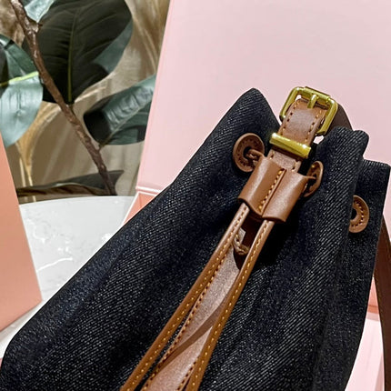 TOTE 22 BAG IN BLACK DENIM