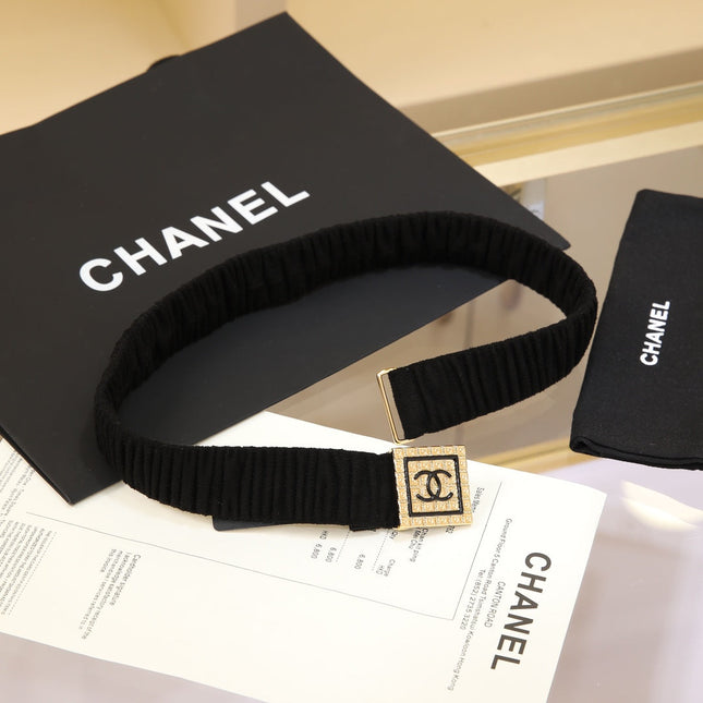CC 30 MM SQUARE BUCKLE BELT IN BLACK SUEDE WITH GOLD MIX BLACK HARDWARE