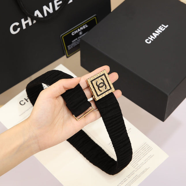 CC 30 MM SQUARE BUCKLE BELT IN BLACK SUEDE WITH GOLD MIX BLACK HARDWARE