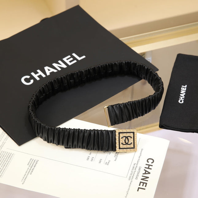 CC 30 MM SQUARE BUCKLE BELT IN BLACK CALFSKIN WITH GOLD MIX BLACK HARDWARE