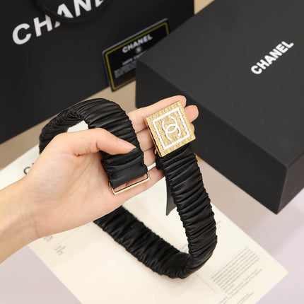 CC 30 MM SQUARE BUCKLE BELT IN BLACK CALFSKIN WITH GOLD HARDWARE