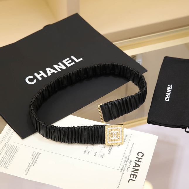 CC 30 MM SQUARE BUCKLE BELT IN BLACK CALFSKIN WITH GOLD HARDWARE