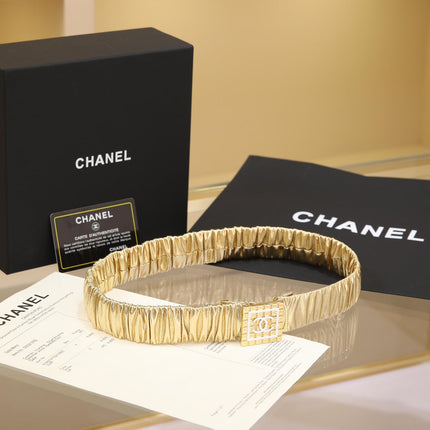 CC 30 MM SQUARE BUCKLE BELT IN GOLD CALFSKIN WITH GOLD HARDWARE