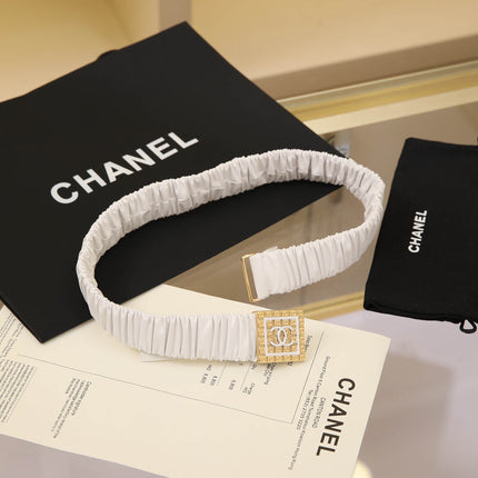 CC 30 MM SQUARE BUCKLE BELT IN WHITE CALFSKIN WITH GOLD MIX WHITE HARDWARE