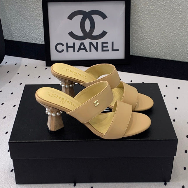 MULES cream LAMBSKIN