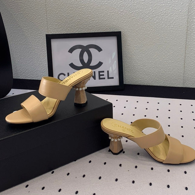 MULES cream LAMBSKIN
