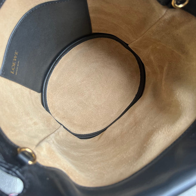 LOE 32 FLAMENCO PURSE BUCKET IN BLACK MELLOW NAPPA LAMBSKIN