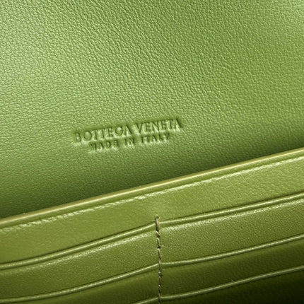 ANDIAMO CLUTCH 31 IN BARLEY CORN CROCODILE PATTERN CALFSKIN