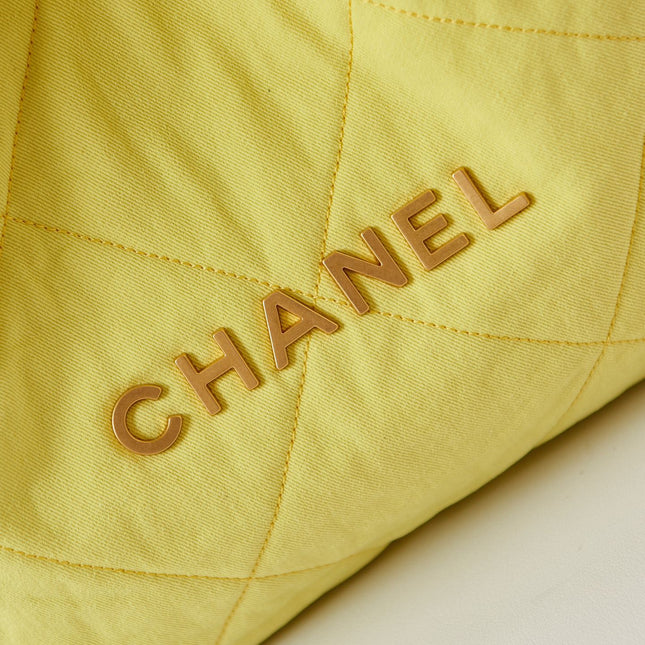 CC CLASSIC MEDIUM 37 BAG IN YELLOW CORN CANVAS