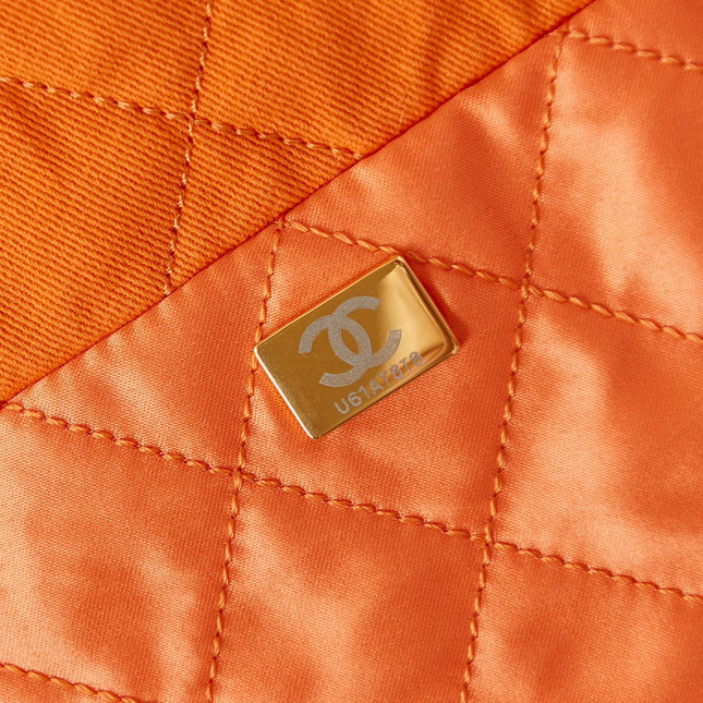 CC CLASSIC MEDIUM 37 BAG IN SAFETY ORANGE CANVAS