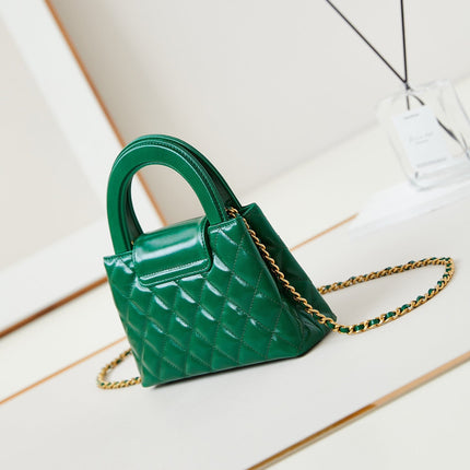 CC KELLY MINI 19 SHOPPING BAG IN GREEN FOREST CALFSKIN