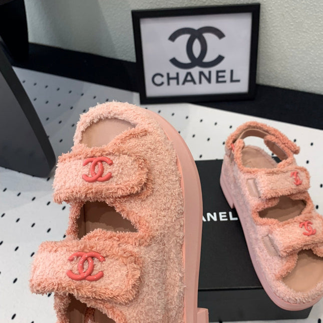 DAD SANDALS PLATFORM IN LIGHT PINK FUR