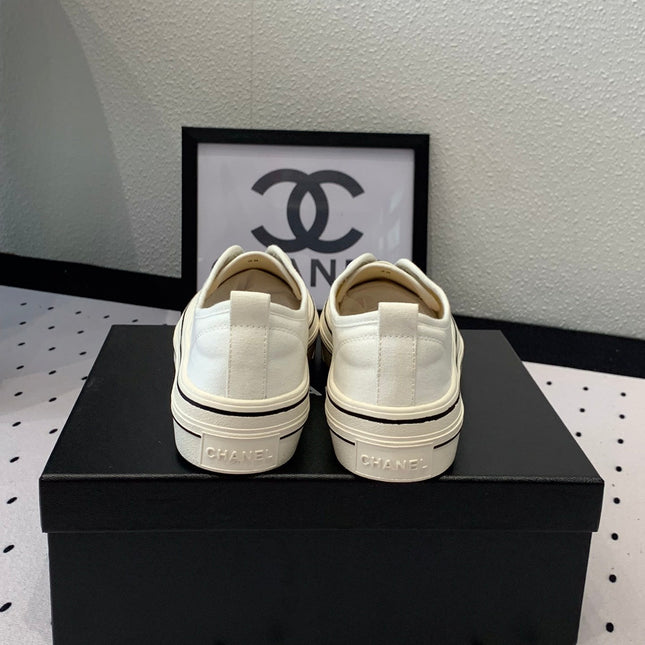 LACELESS SNEAKERS PLATFORM IN WHITE CANVAS