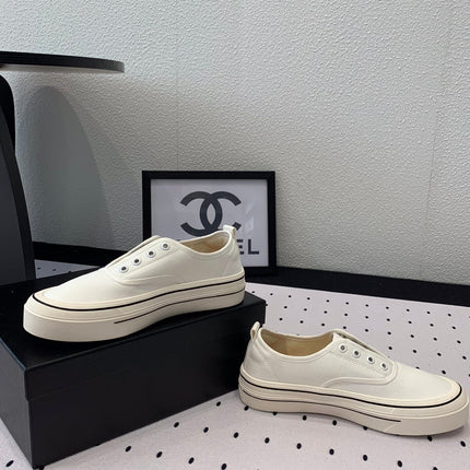 LACELESS SNEAKERS PLATFORM IN WHITE CANVAS