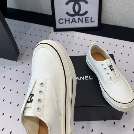 LACELESS SNEAKERS PLATFORM IN WHITE CANVAS