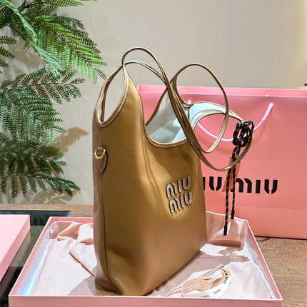 TOTE 30 BAG IN CARAMEL BROWN CALFSKIN