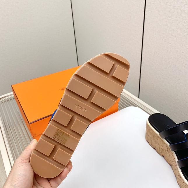 ISABELLA 30 SANDAL IN BLACK CALFSKIN