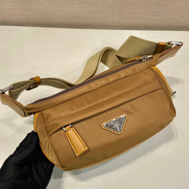 MESSENGER BAG 20 IN CIDER BROWN RE-NYLON AND CALFSKIN TRIM