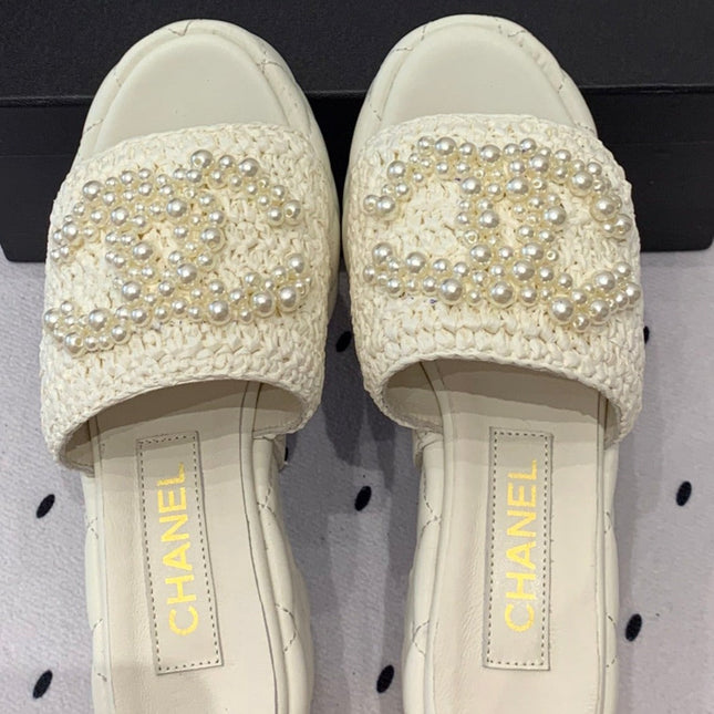 Double CC pearl platform sandals Sheepskin White