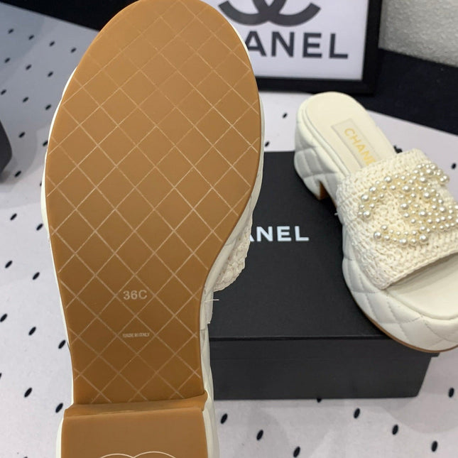 Double CC pearl platform sandals Sheepskin White