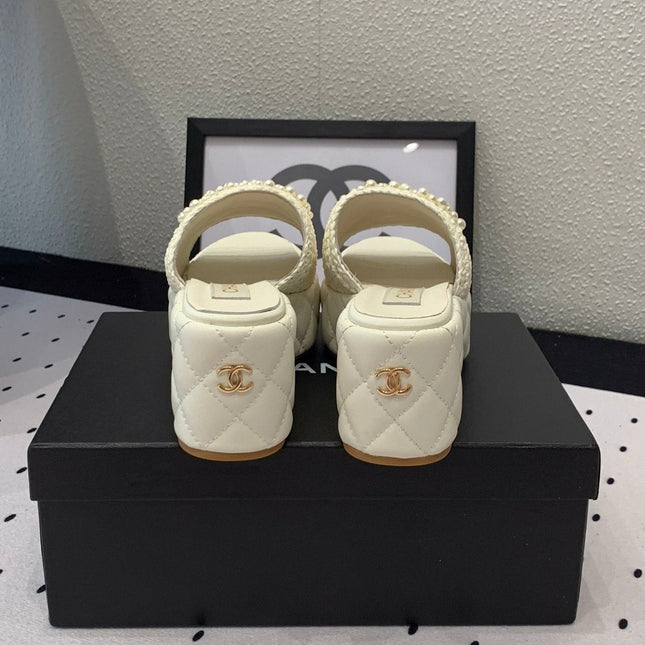 Double CC pearl platform sandals Sheepskin White