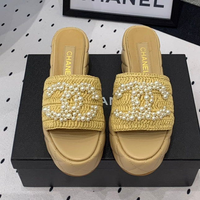 Double CC pearl platform sandals Sheepskin Fawn Yellow