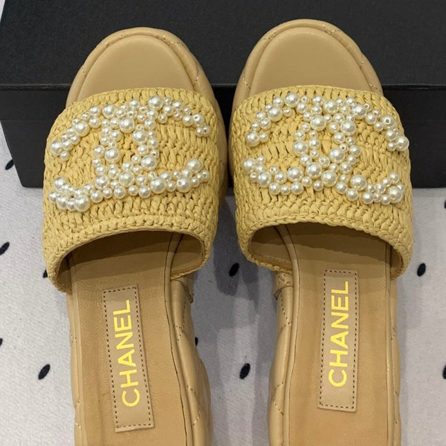 Double CC pearl platform sandals Sheepskin Fawn Yellow