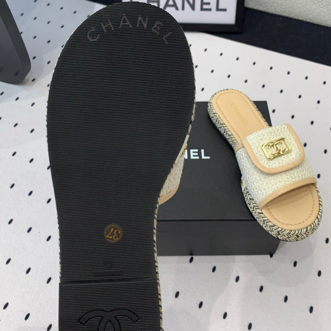 Double CC Women New Trendy Calfskin Slippers Beige Cream