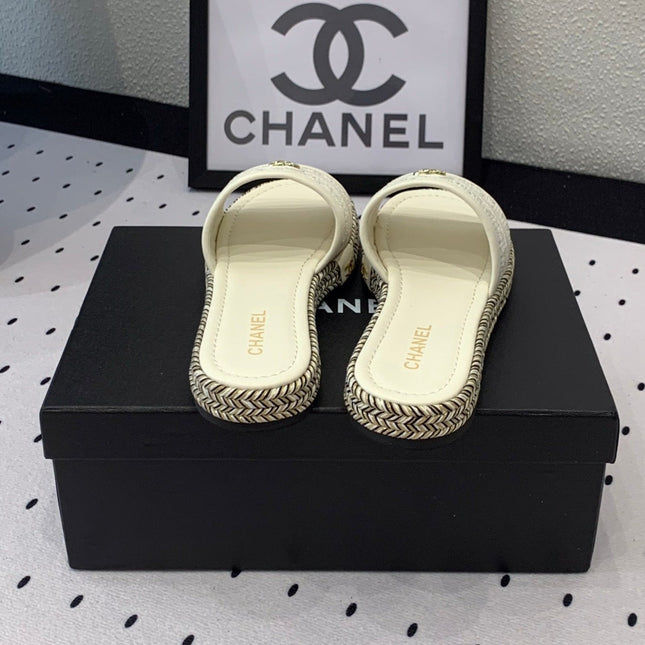 Double CC Women White Slippers Calfskin