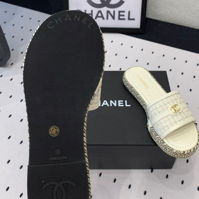 Double CC Women White Slippers Calfskin