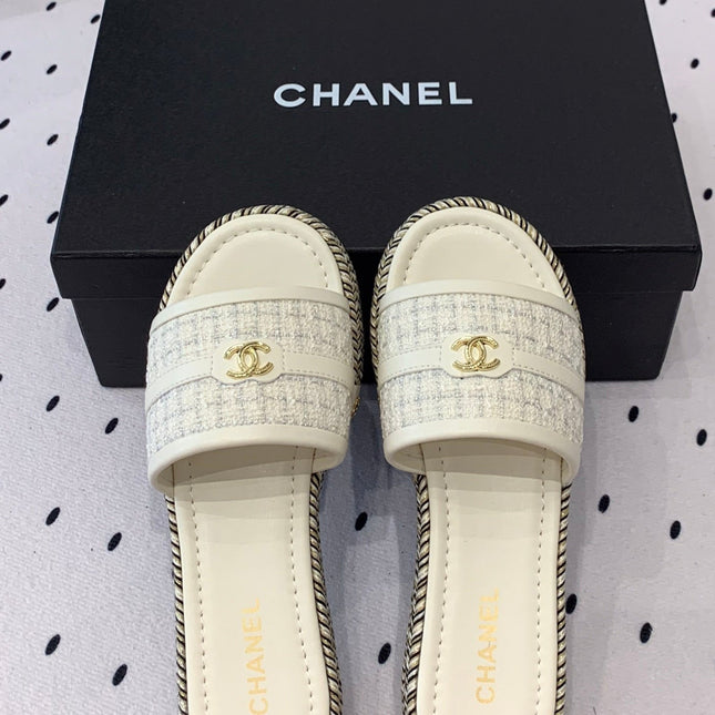 Double CC Women White Slippers Calfskin