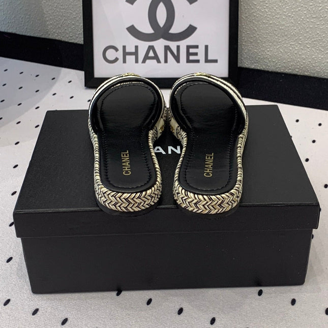 Double CC Women White Black Slippers Calfskin