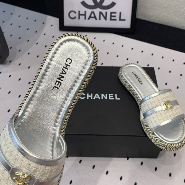 Double CC Women Silver Slippers Calfskin