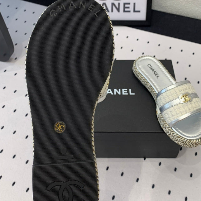 Double CC Women Silver Slippers Calfskin