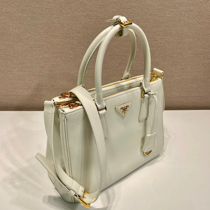 MEDIUM GALLERIA BAG 28 IN WHITE SMOOTH CALFSKIN GOLD HARDWARE