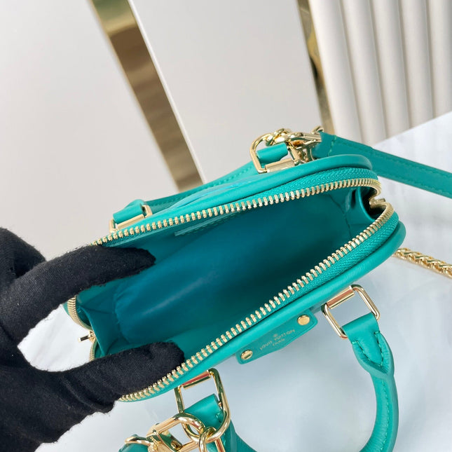 NANO ALMA 18 IN TURQUOISE QUILTED LAMBSKIN GOLD HARDWARE