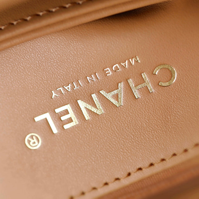 CHANEL 25S FLAP BAG 24 CM IN LIGHT BROWN LAMBSKIN WITH GOLD HARDWARE