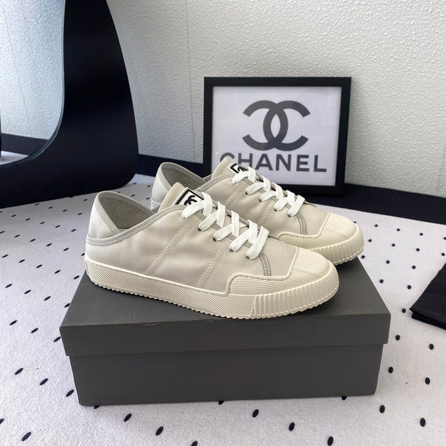 CASUAL SHOES IN GREY LAMBSKIN