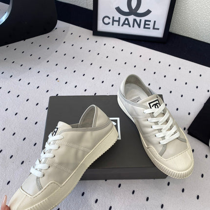 CASUAL SHOES IN GREY LAMBSKIN