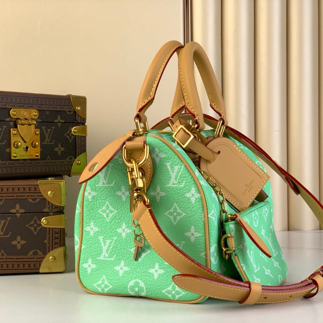 SPEEDY P9 BANDOULIÈRE 25 IN EMERALD GREEN MONOGRAM CALFSKIN