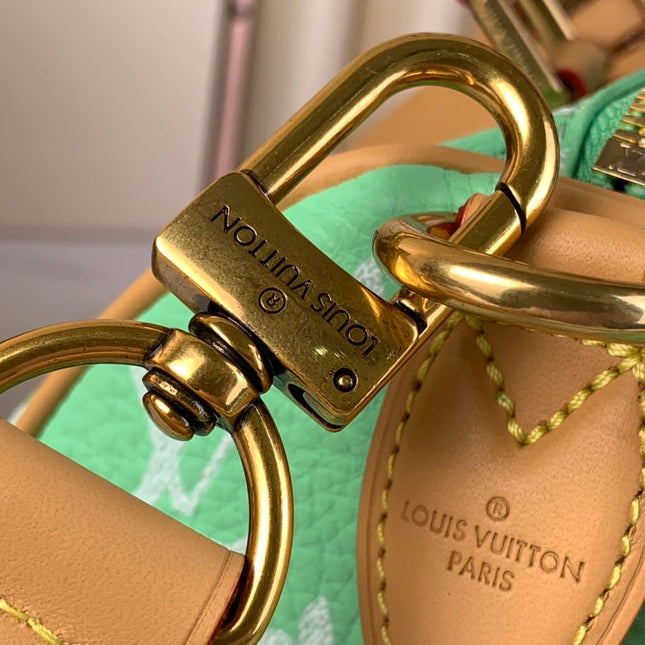 SPEEDY P9 BANDOULIÈRE 25 IN EMERALD GREEN MONOGRAM CALFSKIN