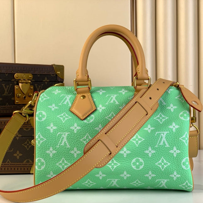 SPEEDY P9 BANDOULIÈRE 25 IN EMERALD GREEN MONOGRAM CALFSKIN