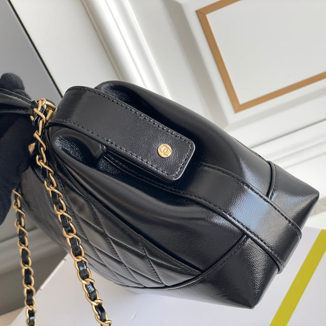 CC MEDIUM 23 BAG WITH HANDLE IN BLACK LAMBSKIN