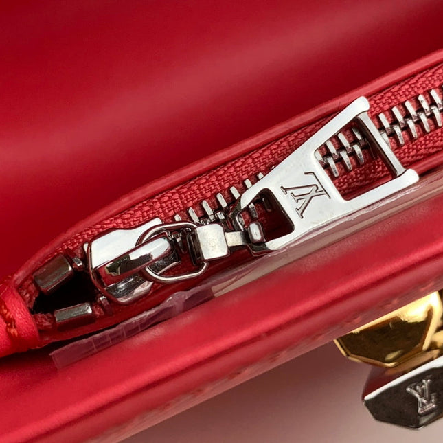 TWIST PM 19 IN RED EPI LEATHER GOLD AND SILVER HARDWARE