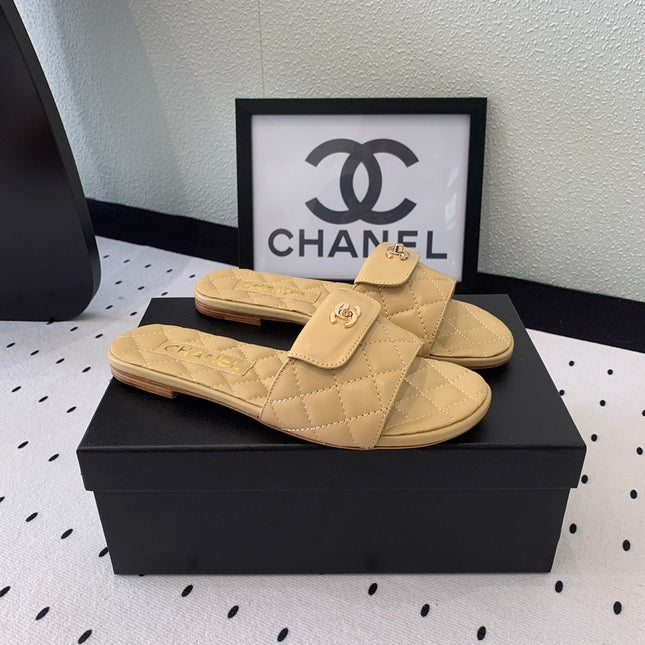 CC SLIPPERS IN YELLOW CREAM CALFSKIN