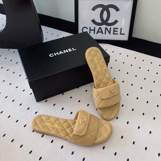 CC SLIPPERS IN YELLOW CREAM CALFSKIN