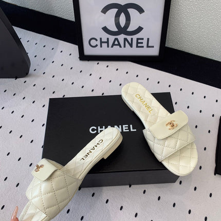 CC SLIPPERS IN WHITE CALFSKIN